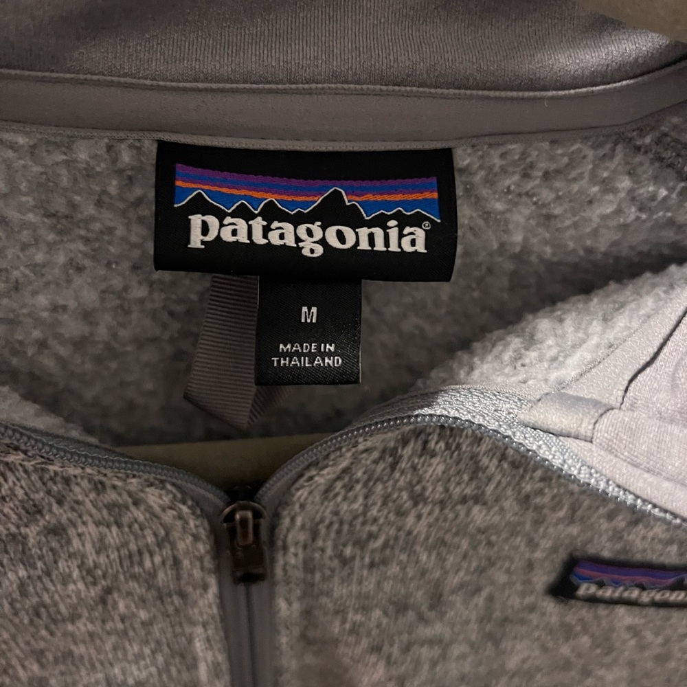 Patagonia women's 3/4 zip gray - medium